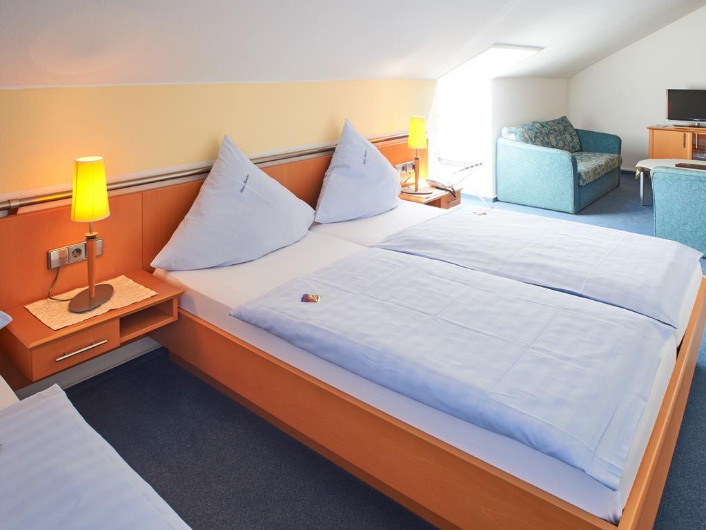 Hotel Muenster Emmelshausen Rum bild