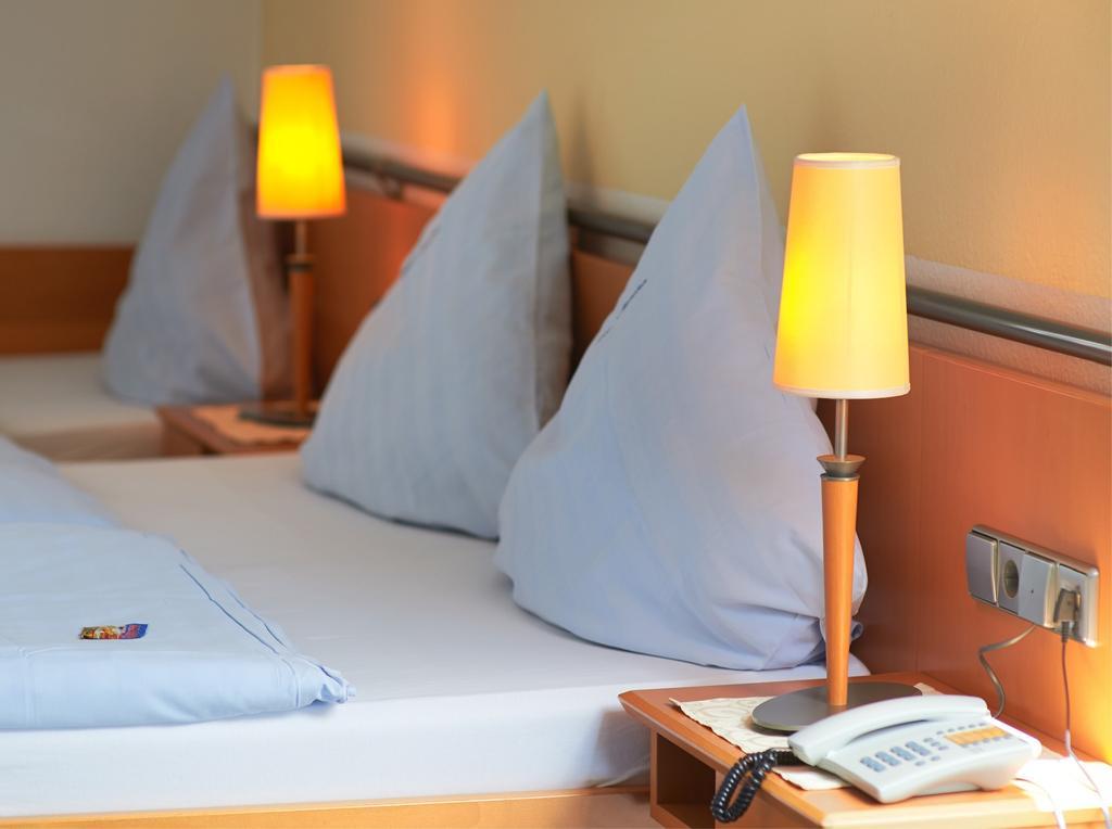 Hotel Muenster Emmelshausen Rum bild