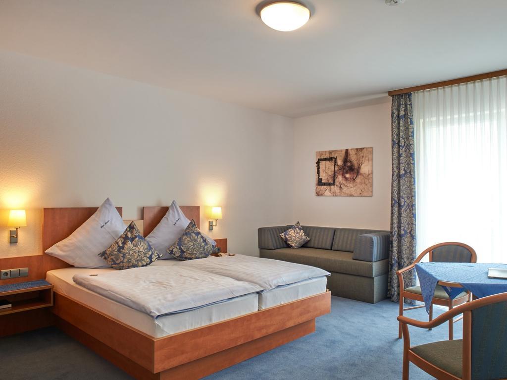 Hotel Muenster Emmelshausen Rum bild